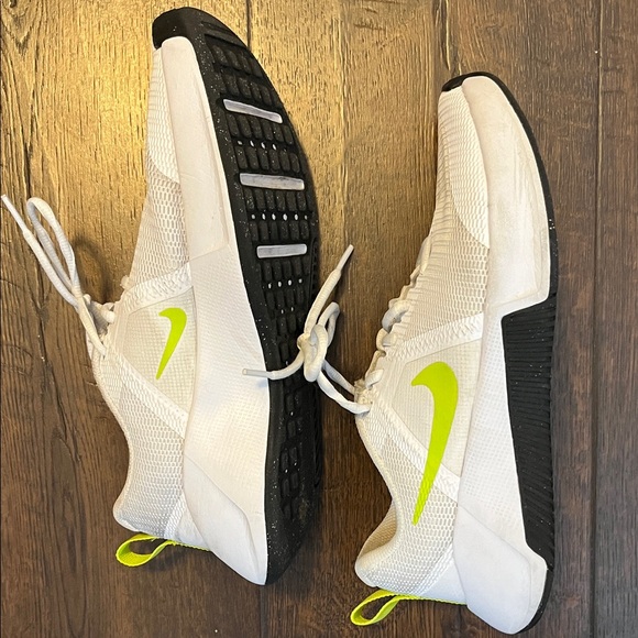 Nike White and Lime Green Sneakers - Picture 2 of 3